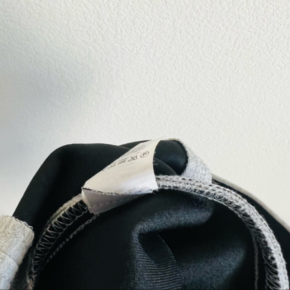 Madewell Light Grey Pleated Scuba Trumpet Mini Skirt - Picture 10 of 14